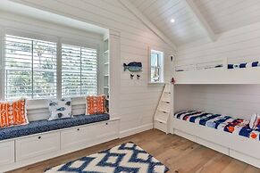 Coral Cottage 4 Bedroom Home by Redawning