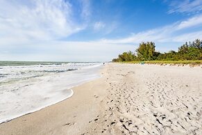 Bird Of Paradise 4 Bedroom Home by RedAwning