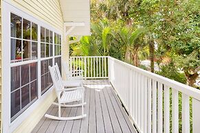 Bird Of Paradise 4 Bedroom Home by RedAwning