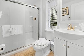 Villa Del Mar 5 Bedroom Home by RedAwning