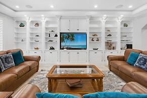 Villa Del Mar 5 Bedroom Home by RedAwning