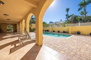 Villa Del Mar 5 Bedroom Home by RedAwning