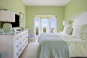 Arcadia-stunning Gulf Front Beauty! 4 Bedroom Home by RedAwning