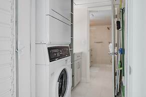 Arcadia-stunning Gulf Front Beauty! 4 Bedroom Home by RedAwning