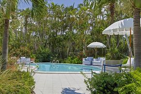 Arcadia-stunning Gulf Front Beauty! 4 Bedroom Home by RedAwning