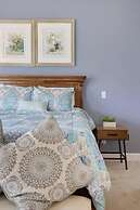 Bella Vita 5 Bedroom Home by RedAwning