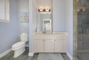 Bella Vita 5 Bedroom Home by RedAwning