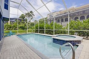 Bella Vita 5 Bedroom Home by RedAwning