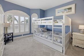 Bella Vita 5 Bedroom Home by RedAwning