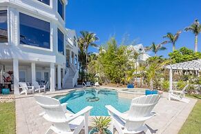 Captiva Grace 5 Bedroom Home by RedAwning