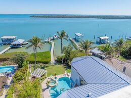 Captiva Grace 5 Bedroom Home by RedAwning