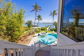 Captiva Grace 5 Bedroom Home by RedAwning