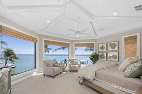 Captiva Grace 5 Bedroom Home by RedAwning