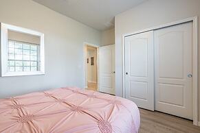 Lovely 5br Townhouse At Windsor At Westside 5 Bedroom Townhouse by Red