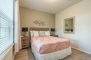 Lovely 5br Townhouse At Windsor At Westside 5 Bedroom Townhouse by Red