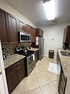 Create Magic Moments Steps Away From Comm. Pool 3 Bedroom Condo by Red