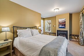 Lake View Oasis - Pet-Friendly Home with 2 Decks by Yosemite Region Re