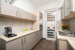 City beach apartment