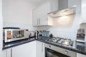 Pinewood 1 &2 Bedroom Apt. by Arista Living