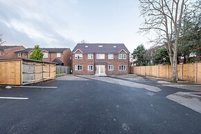 Pinewood 1 &2 Bedroom Apt. by Arista Living