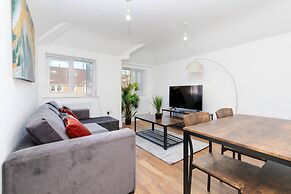 Pinewood 1 &2 Bedroom Apt. by Arista Living