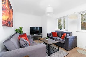 Pinewood 1 &2 Bedroom Apt. by Arista Living