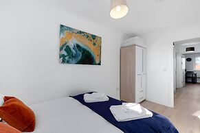 Pinewood 1 &2 Bedroom Apt. by Arista Living