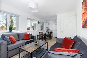 Pinewood 1 &2 Bedroom Apt. by Arista Living