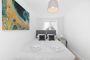 Pinewood 1 &2 Bedroom Apt. by Arista Living