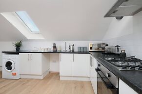 Pinewood 1 &2 Bedroom Apt. by Arista Living