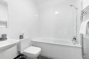 Pinewood 1 &2 Bedroom Apt. by Arista Living