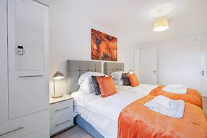 Pinewood 1 &2 Bedroom Apt. by Arista Living