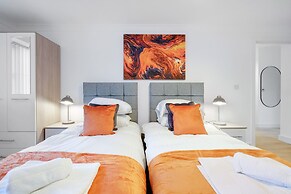 Pinewood 1 &2 Bedroom Apt. by Arista Living