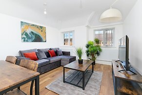 Pinewood 1 &2 Bedroom Apt. by Arista Living