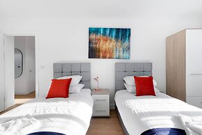 Pinewood 1 &2 Bedroom Apt. by Arista Living