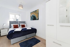 Pinewood 1 &2 Bedroom Apt. by Arista Living