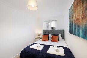 Pinewood 1 &2 Bedroom Apt. by Arista Living