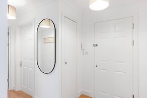 Pinewood 1 &2 Bedroom Apt. by Arista Living