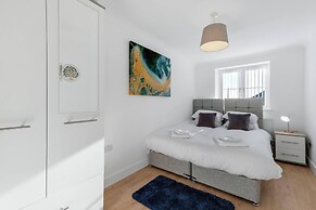 Pinewood 1 &2 Bedroom Apt. by Arista Living