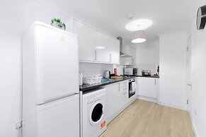 Pinewood 1 &2 Bedroom Apt. by Arista Living