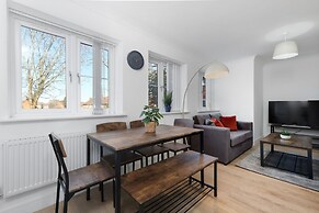 Pinewood 1 &2 Bedroom Apt. by Arista Living