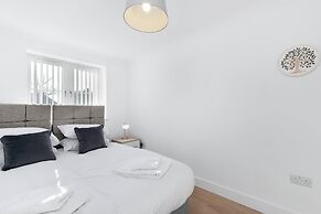 Pinewood 1 &2 Bedroom Apt. by Arista Living