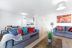 Pinewood 1 &2 Bedroom Apt. by Arista Living