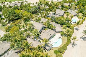 Unique Haven Free Access to Eden Roc Beach Club