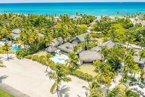 Unique Haven Free Access to Eden Roc Beach Club