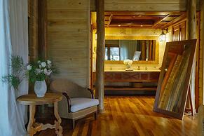 Unique Haven Free Access to Eden Roc Beach Club