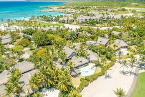 Unique Haven Free Access to Eden Roc Beach Club