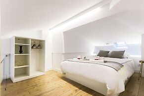 Charming Santos by Homing