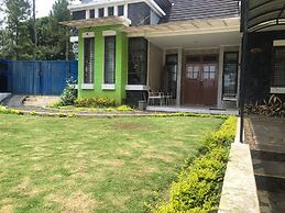 Eton Asia Kota Bunga Villas