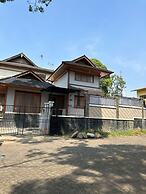 Eton Asia Kota Bunga Villas